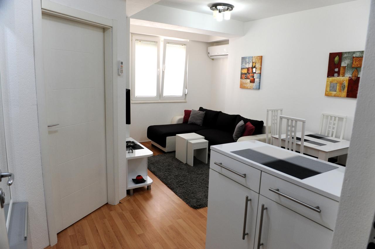 Central Deluxe Apartments Ohrid Luaran gambar